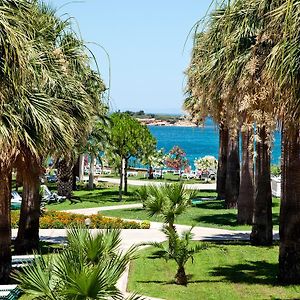 Club Tarhan Beach